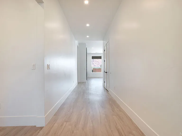 169 E Terrace Ln — Photo 24