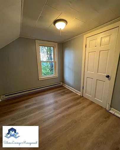 2-12 Lyon Street — Photo 2