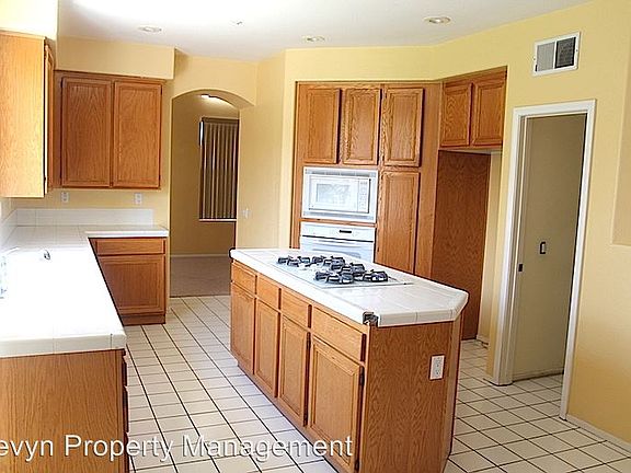 4th image of 14853 Shetland Ln