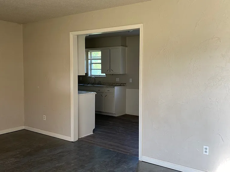 4808 Sunset Ter — Photo 4