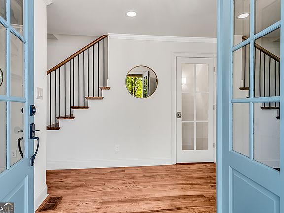 5th image of 3390 Williams Rd