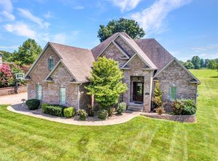 116 Fountain Trace Dr, Bowling Green, KY 42103