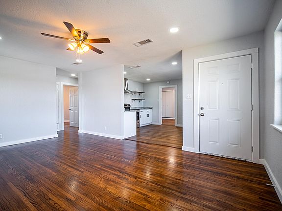 3rd image of 4509 Houghton Ave
