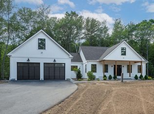 59 Stratham Ln, Greenland, NH 03840