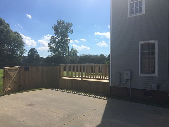 2nd image of 517 Cliff Ct