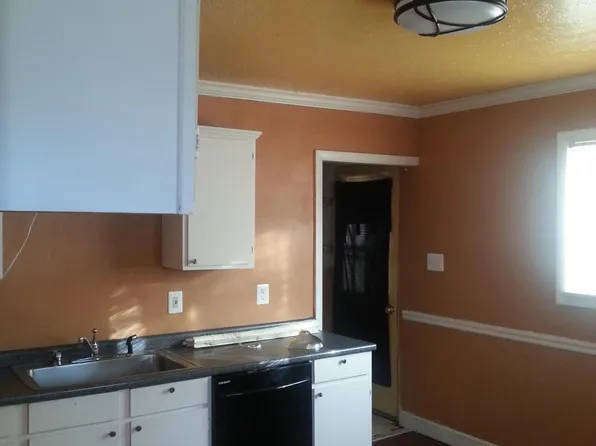 632 Delaware Ave, Elyria, OH 44035