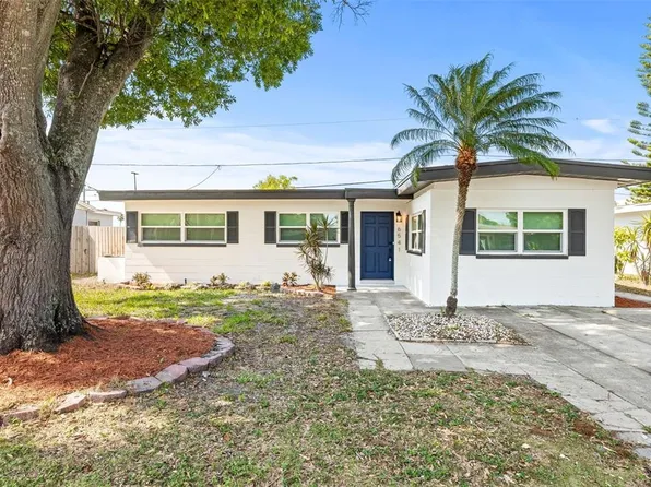 6541 44th Ave N, Kenneth City, FL 33709
