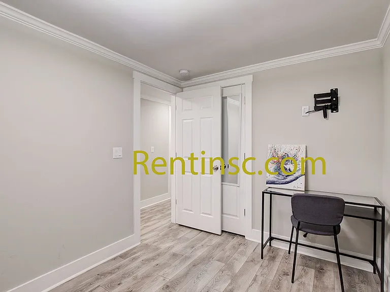 1004 Pine St — Photo 15