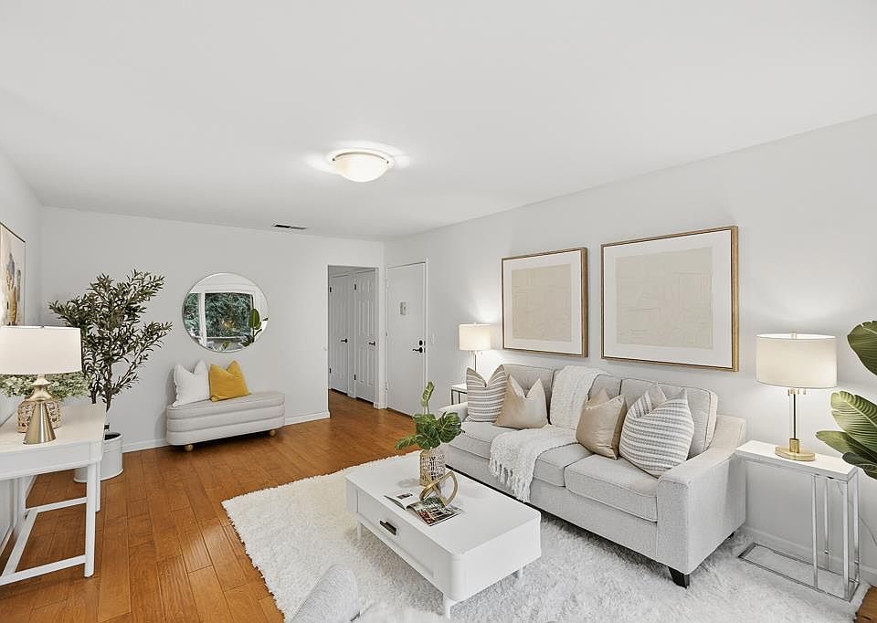 1st image of 795 N Fair Oaks Ave APT 6