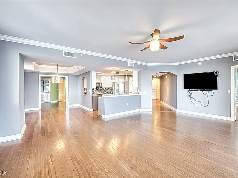 2104 W 1st St #1004 — Photo 9