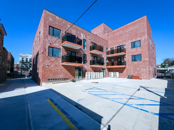 165-20 Sanford Avenue image 4 of 50