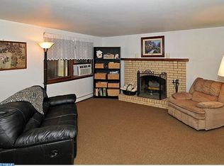 2502 Bedminster Rd, Perkasie, PA 18944