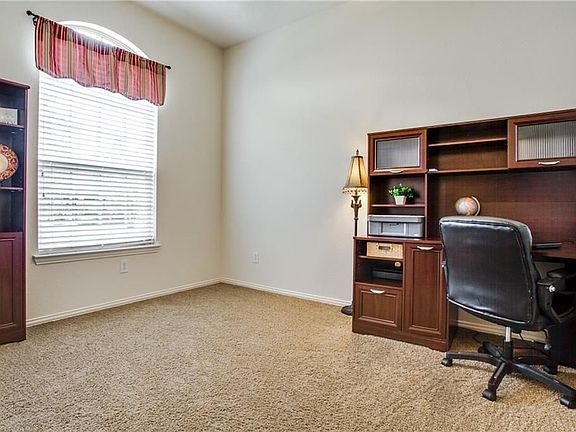 5th image of 10709 Sedalia Dr
