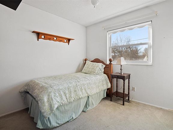3rd image of 506 White Birch Way