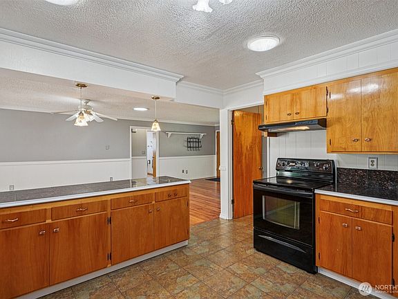 4th image of 9008 184th Avenue NE