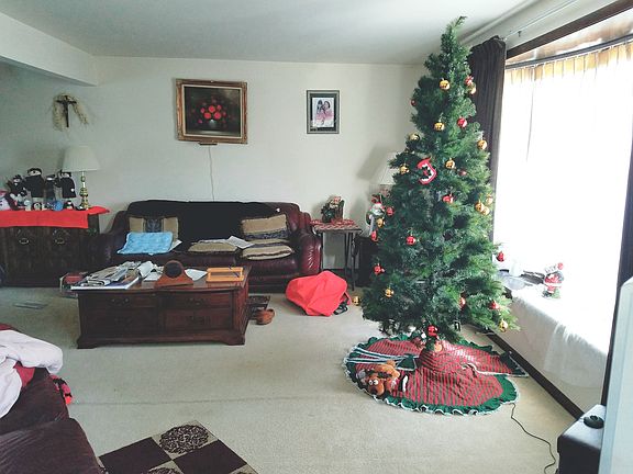 4th image of 14132 Somerset Ct