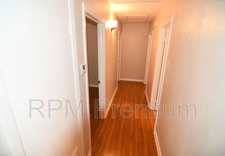 2424 Toledo St — Photo 11
