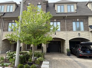 12 Dryden Way, Toronto, ON M9R 0B2