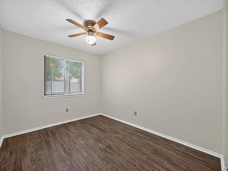 7223 Hardesty — Photo 22