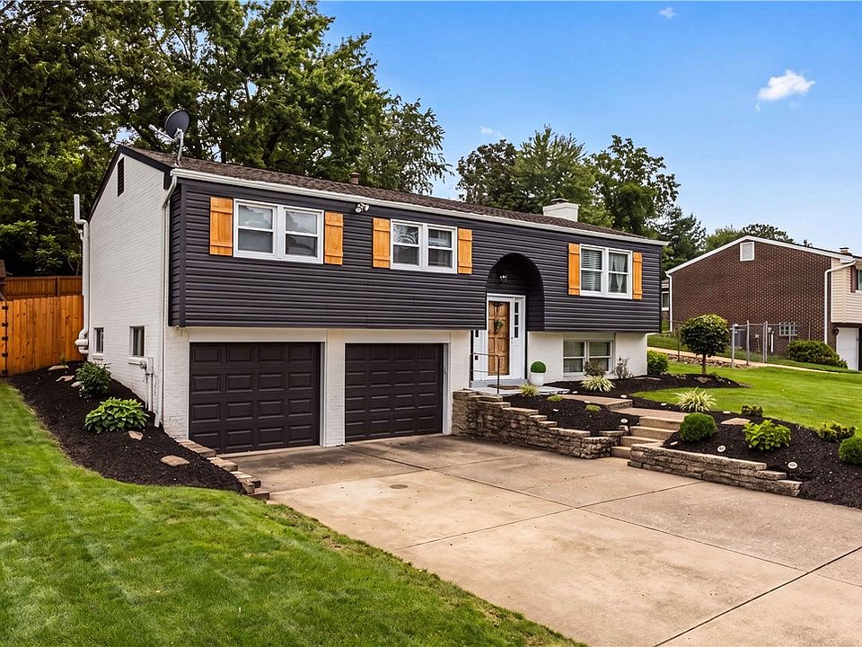 1st image of 36 Concord Dr