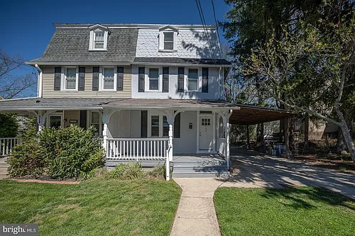 732 Buck Ln Photo 1