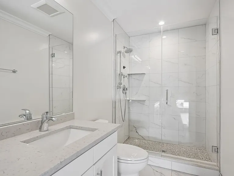 6700 North Ave — Photo 11