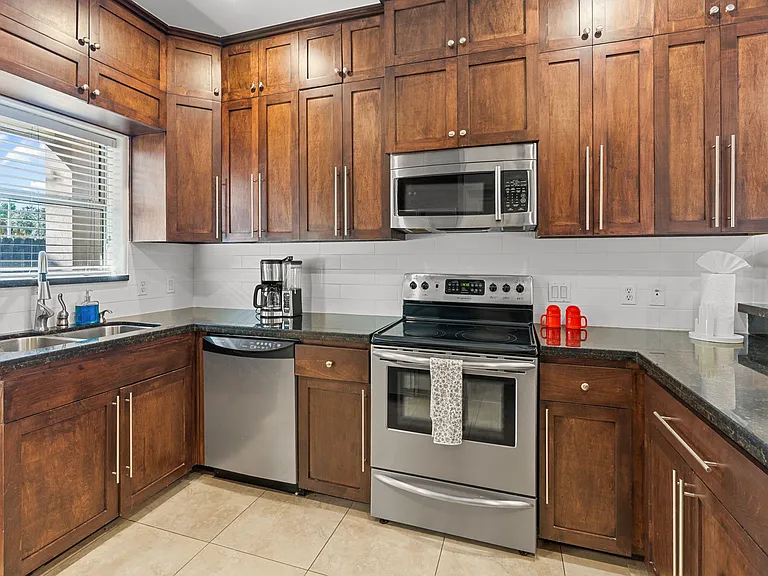 3002 S L Ln #4 — Photo 5