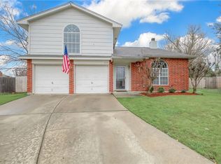 3236 Spring Crest Ct, Hurst, TX 76053