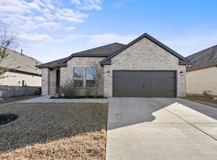 545 Torey Pines Dr, Red Oak, TX 75154