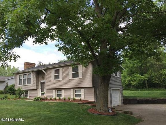 2nd image of 300 Sherman Dr