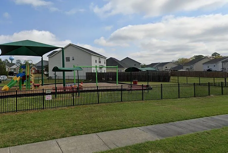 67 Carlisle Ln — Photo 28