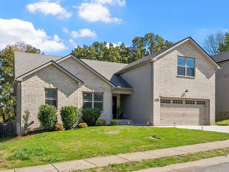 2828 Russet Ridge Dr — Photo 2