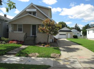 141 Osborne St, Rossford, OH 43460