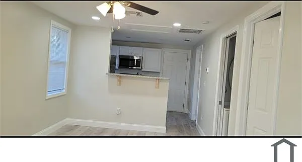 3 bed, 800 sqft, $1,750 — Photo 3