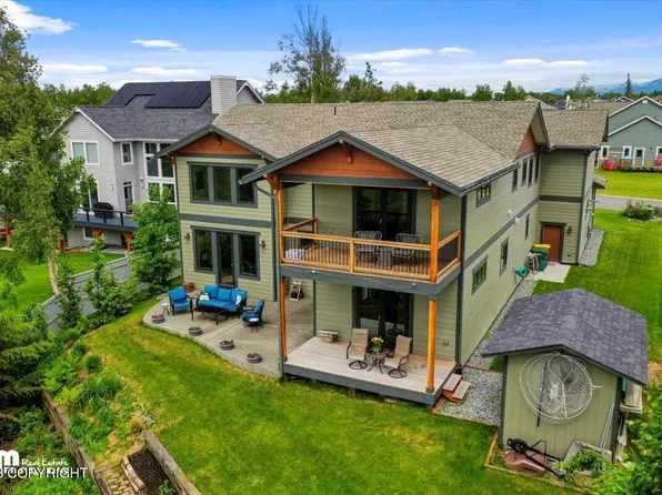 10498 Whitby Cir, Anchorage, AK 99515