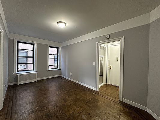 2nd image of 2831 34th St APT 33