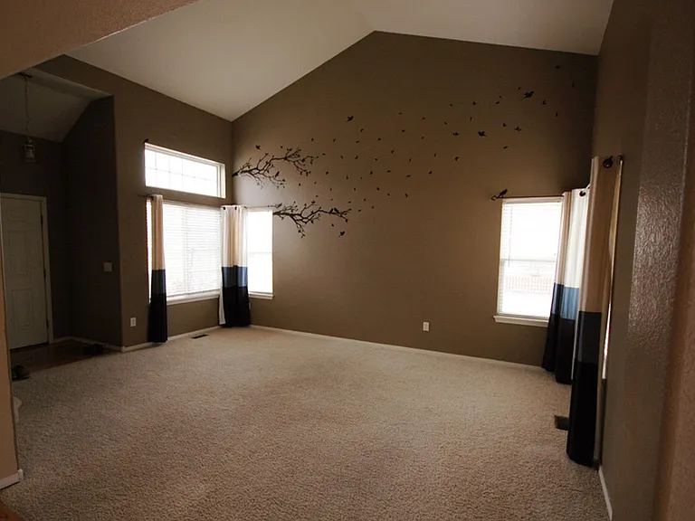 10470 Dresden St — Photo 11