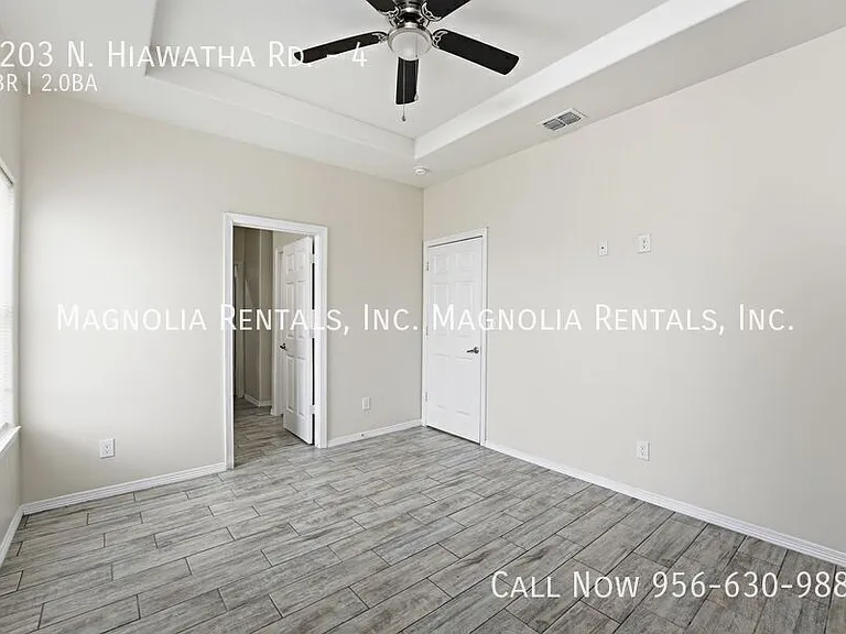 5203 N Hiawatha Dr #4 — Photo 9