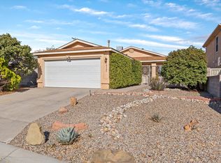 10305 Red Robin Rd SW, Albuquerque, NM 87121