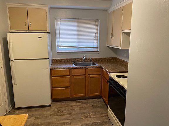 2nd image of 1454 Russell Ave APT 3