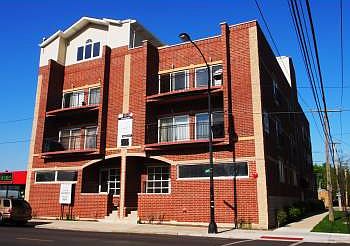 1st image of 5758 N California Ave #3A
