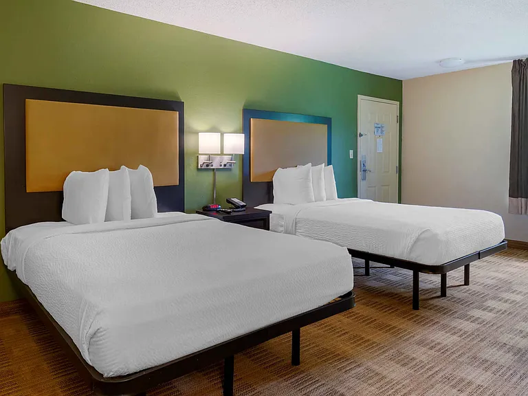 Studio Suite - 2 Full Beds
