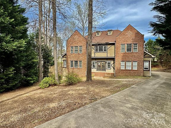 4th image of 141 Sapphire Dr
