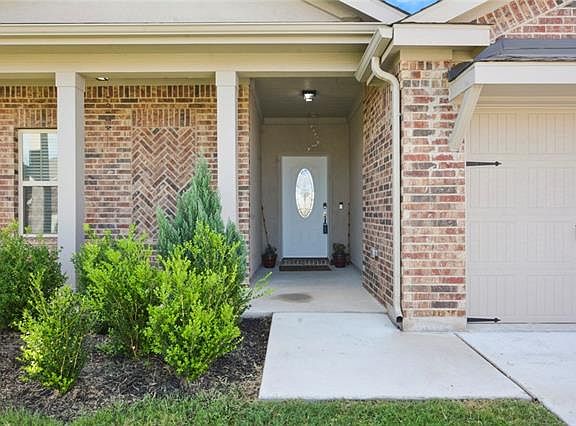 4th image of 1108 Hillrose Dr