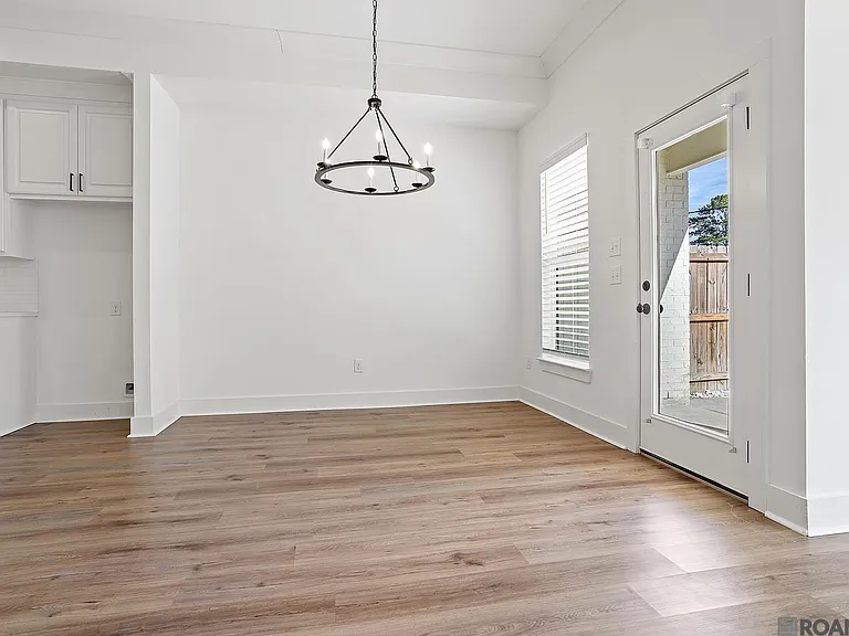 802 Marlstone Dr — Photo 4