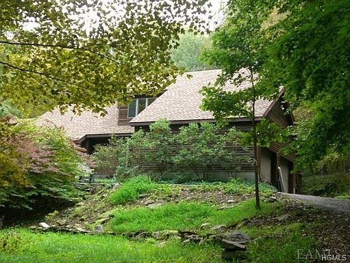 1st image of 2 Hawks Ln