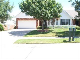 1st image of 2215 Berkshire Dr
