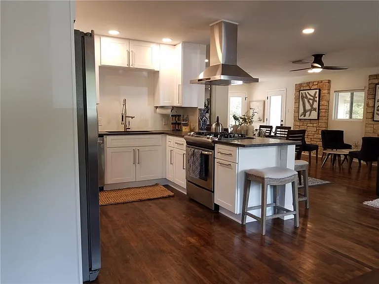 5405 Hudson St — Photo 10