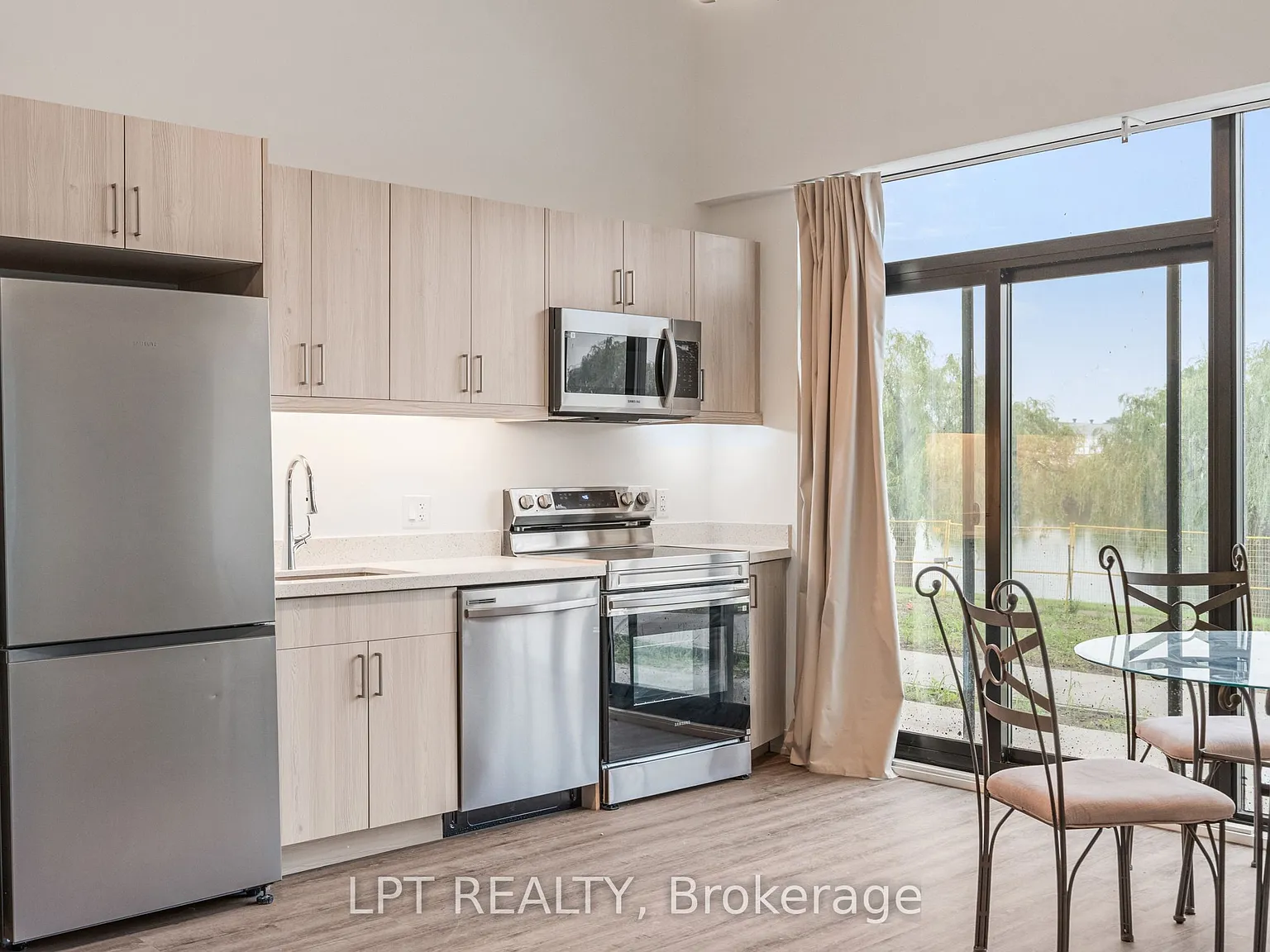 2 bed, $2,300 — Photo 2