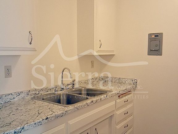 2nd image of 1221 De La Vina St Unit A2
